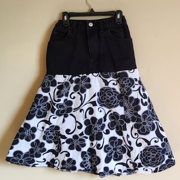 North West Blue -Womens Skirt With Black Jean Top with Flower Bottom Size 12 - Picture 2 of 9